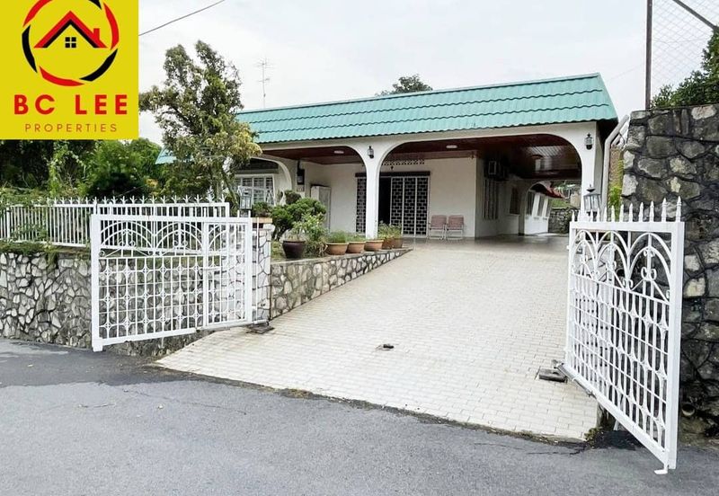 Single Storey Bungalow Mantin