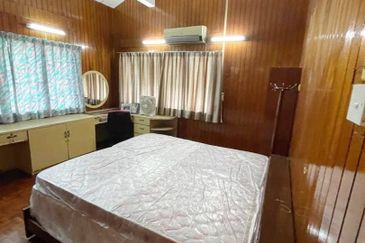 Single Storey Bungalow Mantin