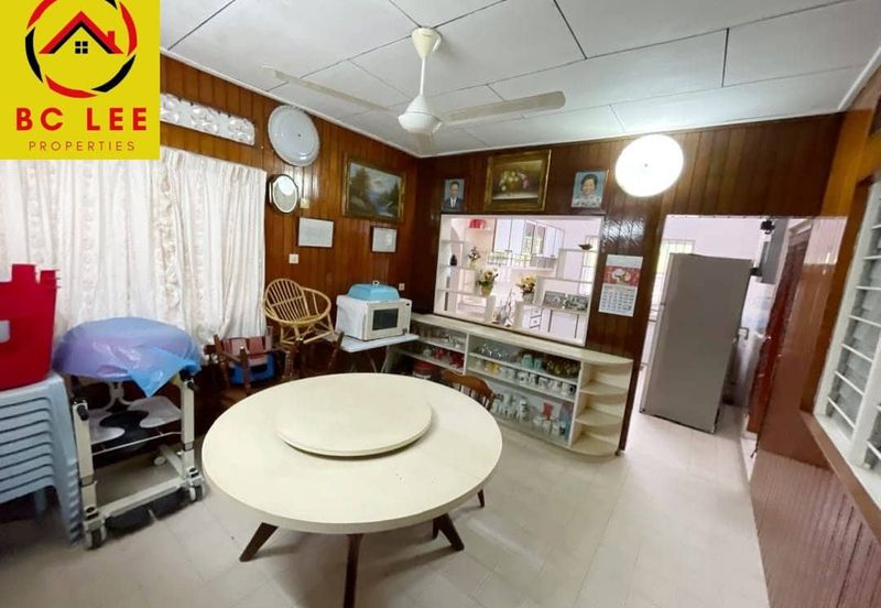 Single Storey Bungalow Mantin