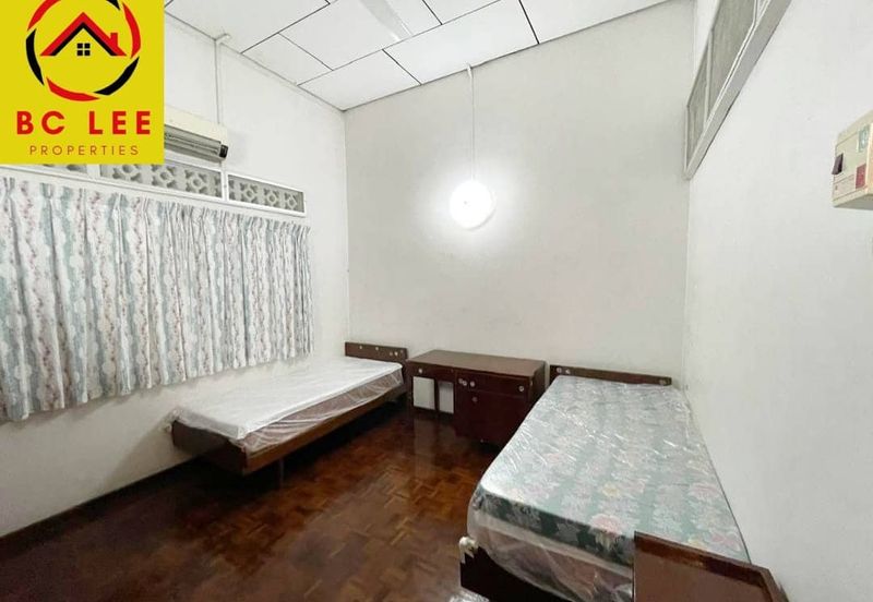 Single Storey Bungalow Mantin