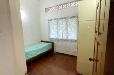 Single Storey Bungalow Mantin