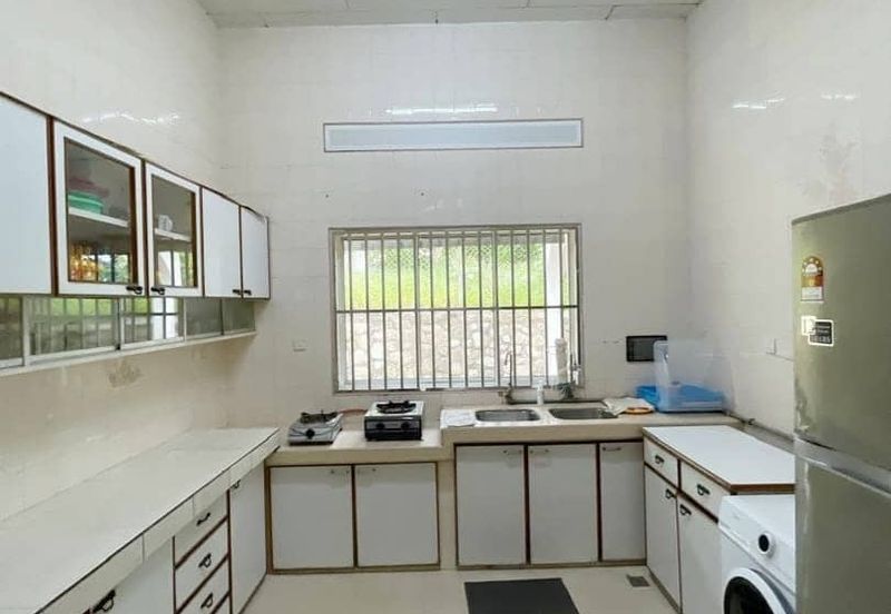 Single Storey Bungalow Mantin