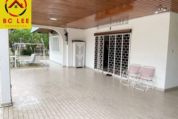 Single Storey Bungalow Mantin