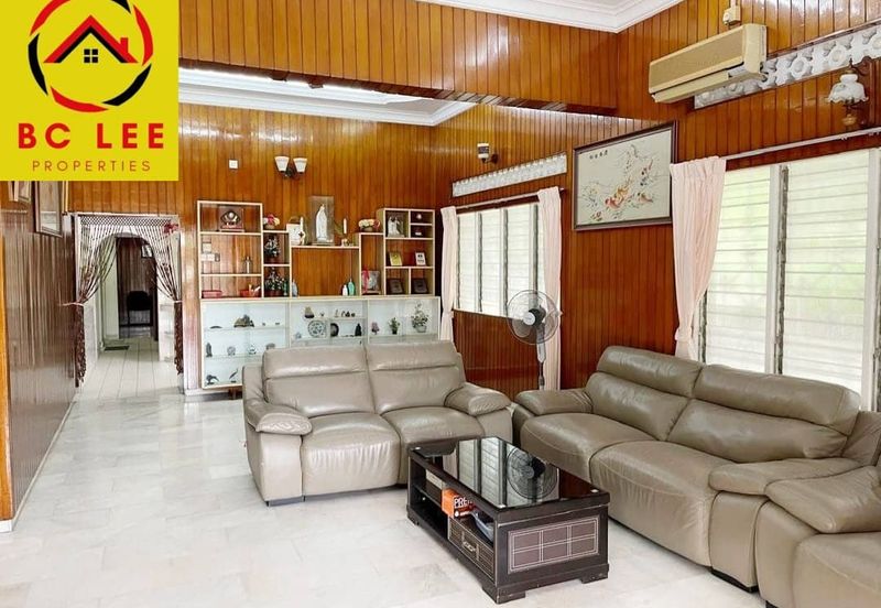 Single Storey Bungalow Mantin