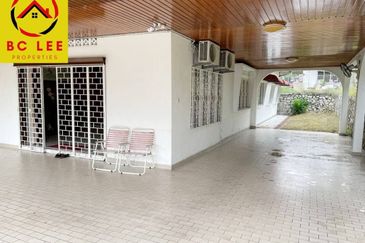 Single Storey Bungalow Mantin