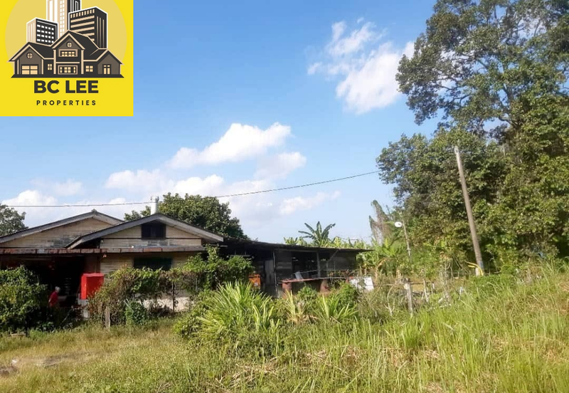 16 Lot Individual Title Residential Land Beside Residential House