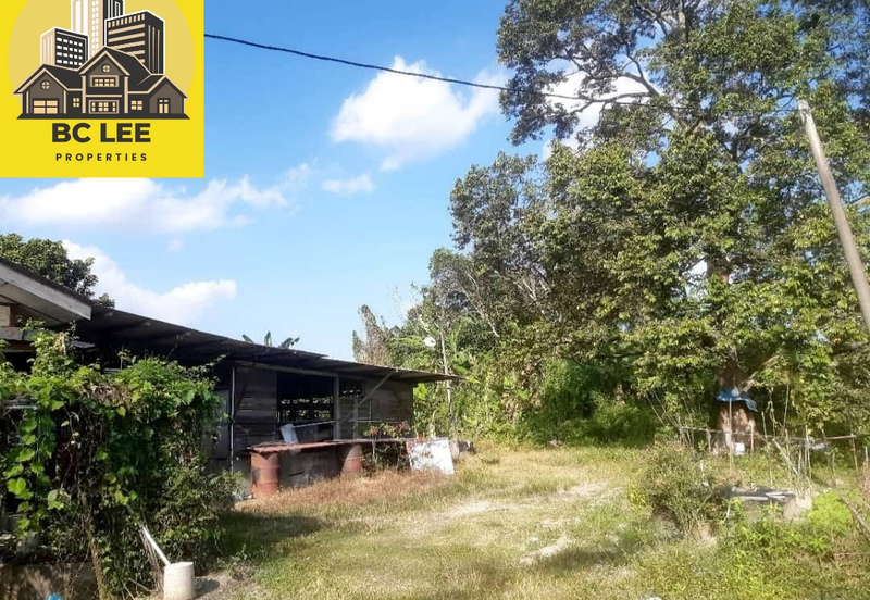 16 Lot Individual Title Residential Land Beside Residential House