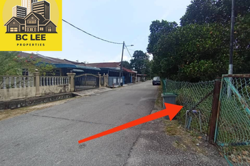 16 Lot Individual Title Residential Land Beside Residential House Seremban Town