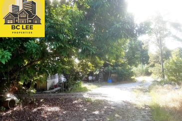 16 Lot Individual Title Residential Land Beside Residential House Seremban Town