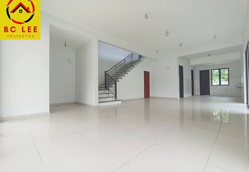 NEW UNIT CORNER GATED Kajang East 2 Storey Bandar Teknologi Kajang Semenyih