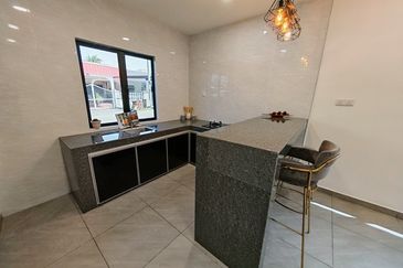 Taman Hilir , Ujong Pasir