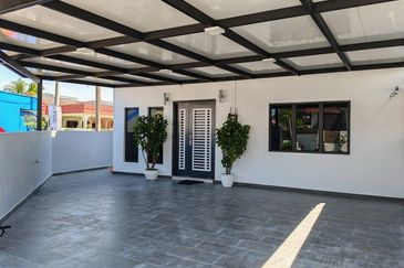 Taman Hilir , Ujong Pasir