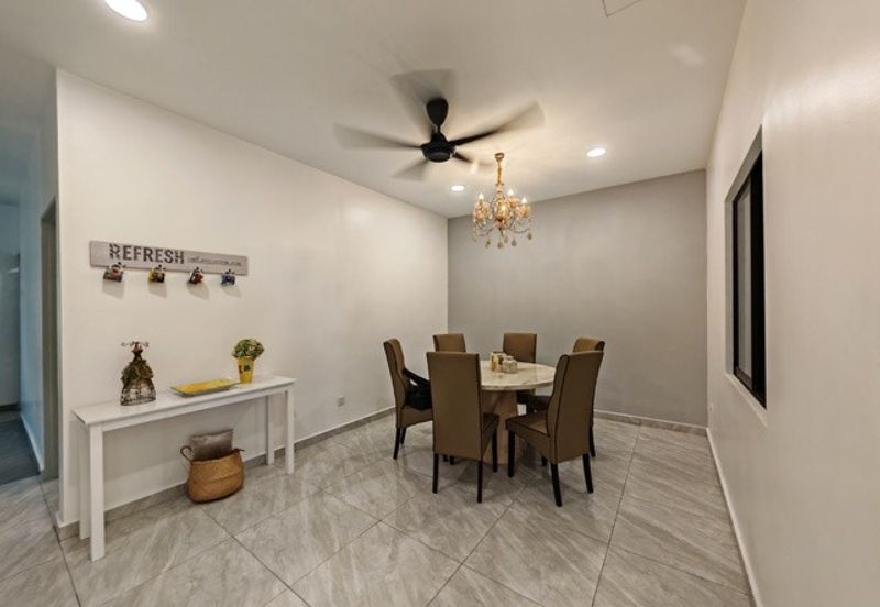 Taman Hilir , Ujong Pasir