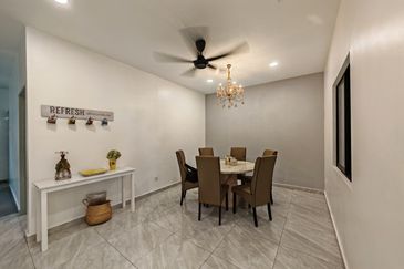 Taman Hilir , Ujong Pasir