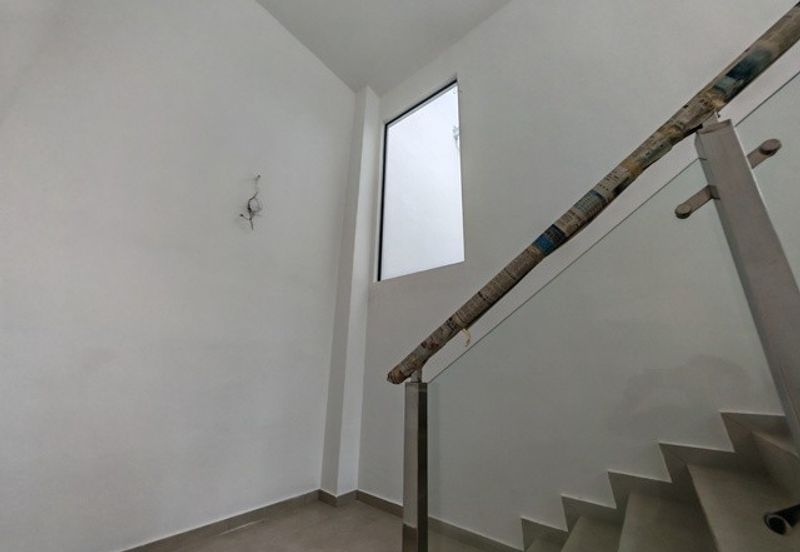 Gated & Guarded Super Size SemiD 