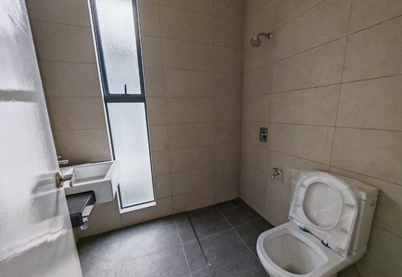 Gated & Guarded Super Size SemiD 