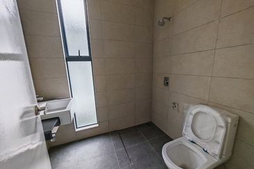 Gated & Guarded Super Size SemiD 