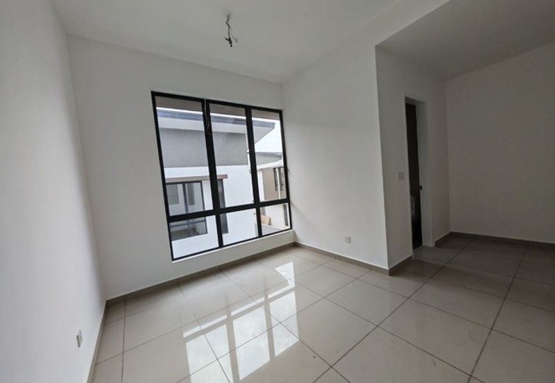 Gated & Guarded Super Size SemiD 