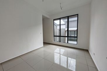 Gated & Guarded Super Size SemiD 