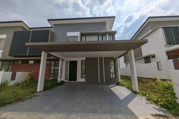 Gated & Guarded Super Size SemiD 