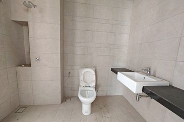 Gated & Guarded Super Size SemiD 