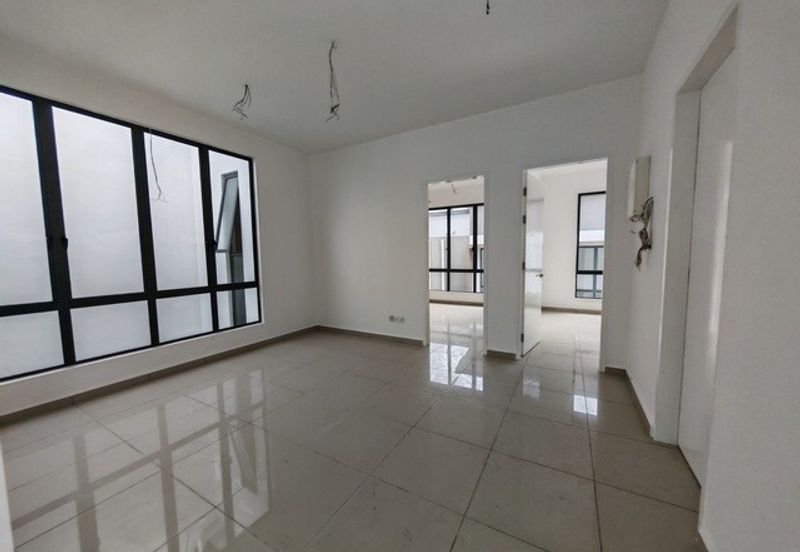 Gated & Guarded Super Size SemiD 