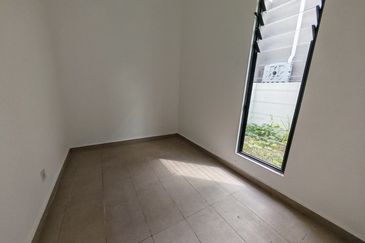 Gated & Guarded Super Size SemiD 