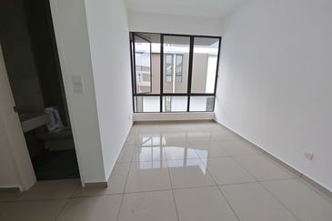 Gated & Guarded Super Size SemiD 