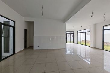 Gated & Guarded Super Size SemiD 