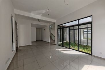 Gated & Guarded Super Size SemiD 