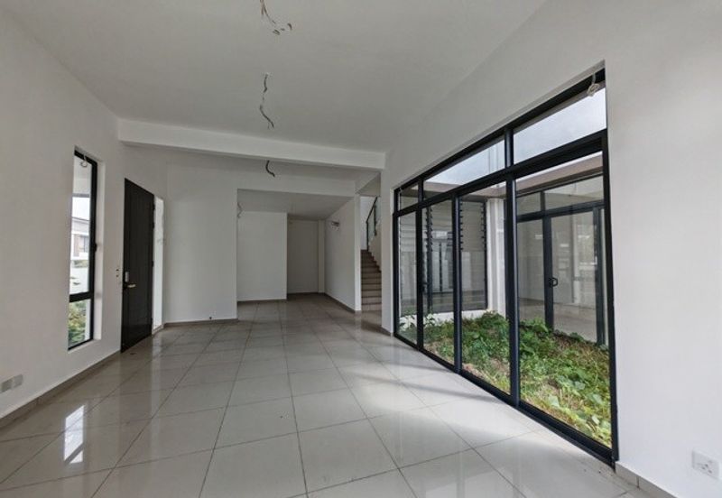 Gated & Guarded Super Size SemiD 