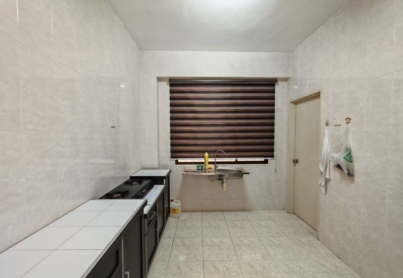 CHENG HEIGHTS CONDOMINIUM