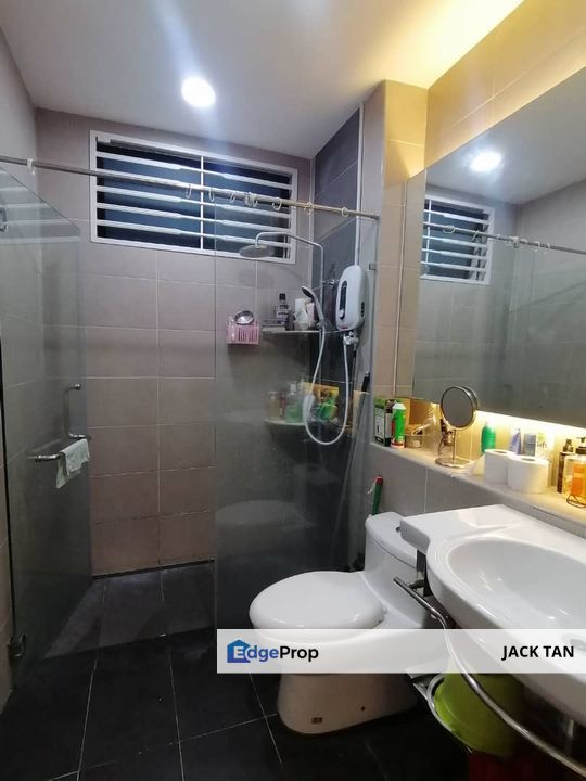 Gated & Guarded Fully Renovated 2.5 Storey house Muzaffar Height Bukit Beruang Ayer Keroh For Sales , Melaka, Ayer Keroh