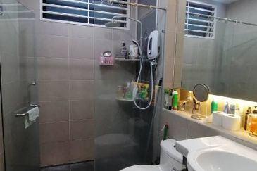 Taman Muzaffar Heights