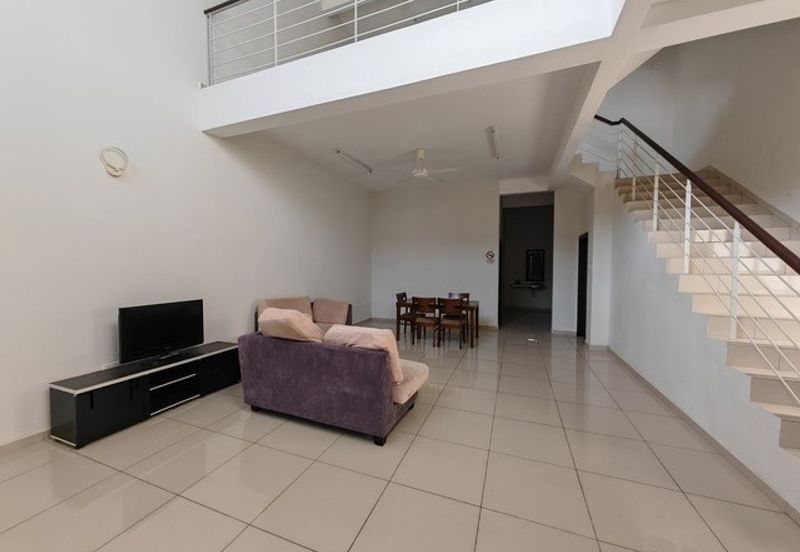 TownArea 2.5 Storey Kota laksamana For Rent