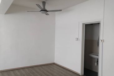 Bazaar Tanjung / Prima Tanjung