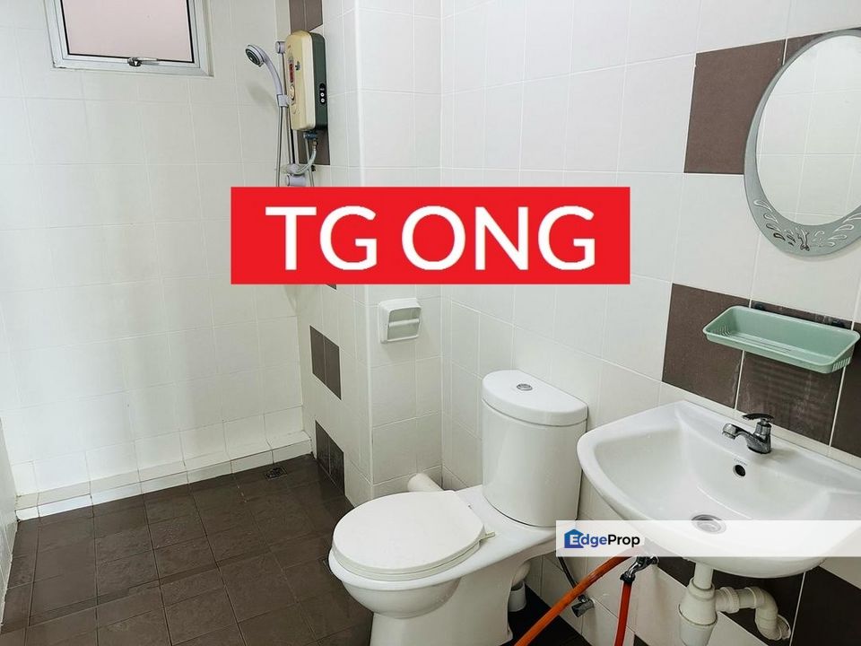 Golden Triangle 2 Carpark Mid Floor Furnish Move in Condition , Penang, Sungai Ara