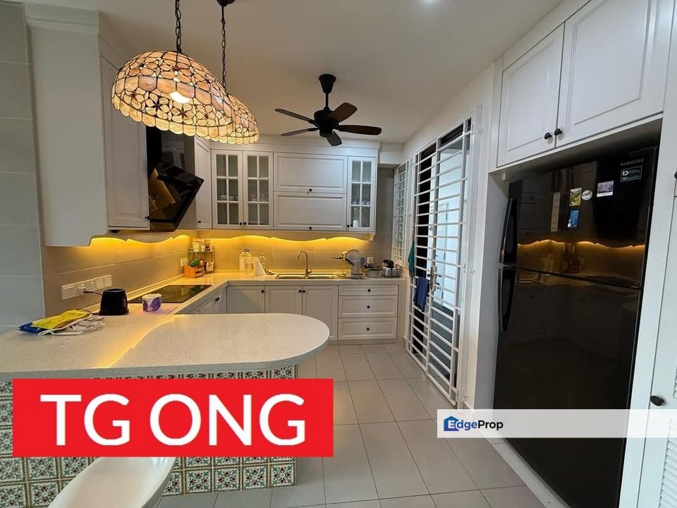 One Tanjung beach front condominium for Rent!, Penang, Tanjung Bungah