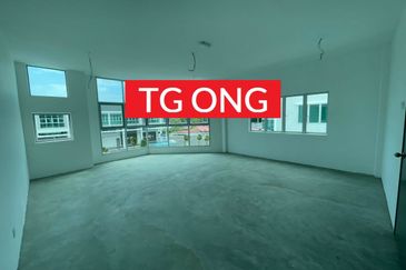 Pusat Perniagaan Juru Avenue