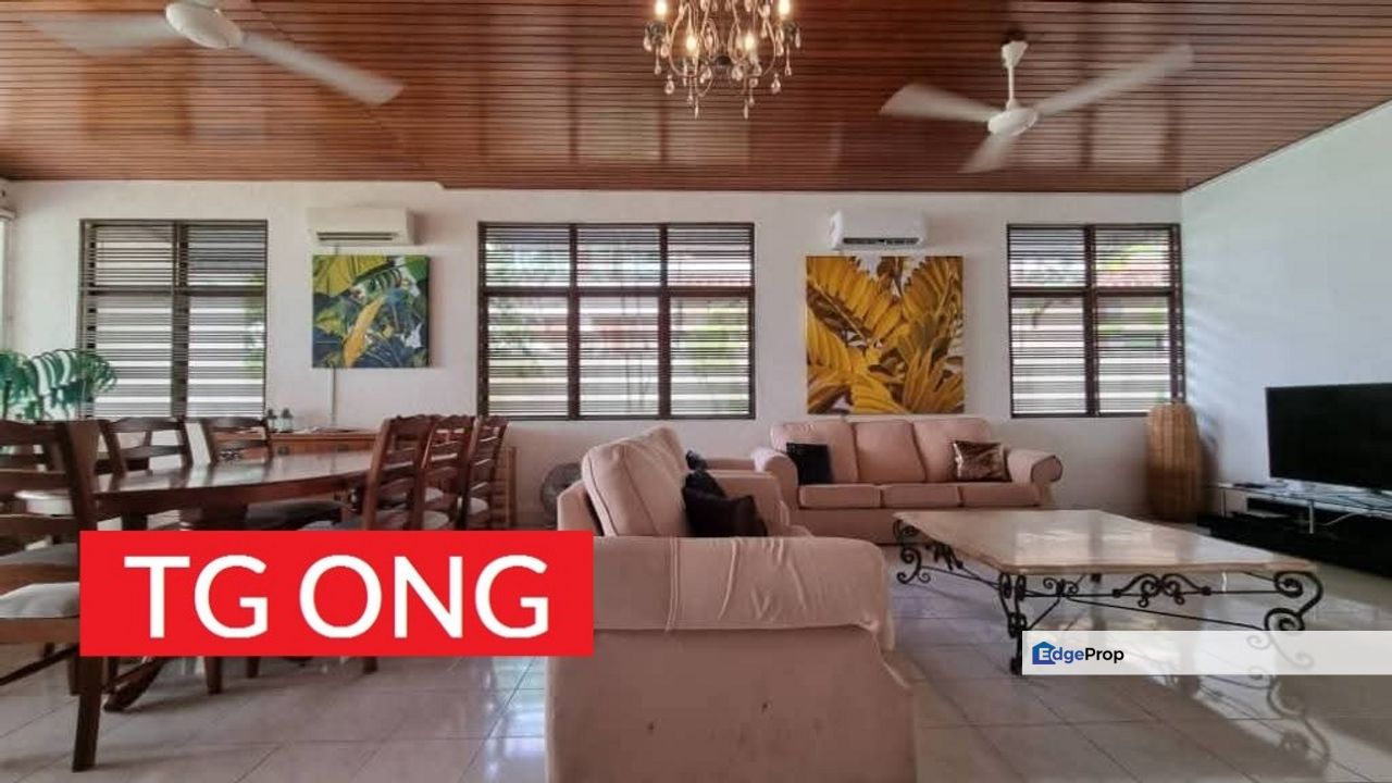 Tanjung Bungah seafront bungalow for RENT!, Penang, Tanjung Bungah