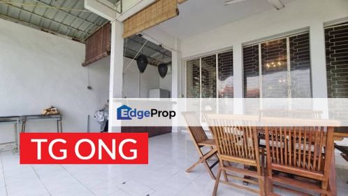 Tanjung Bungah seafront bungalow for RENT!, Penang, Tanjung Bungah