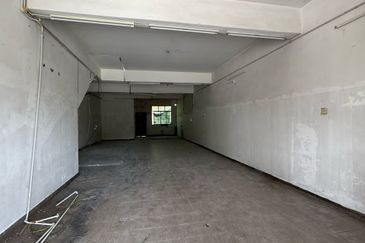 Pusat Perniagaan Juru Avenue