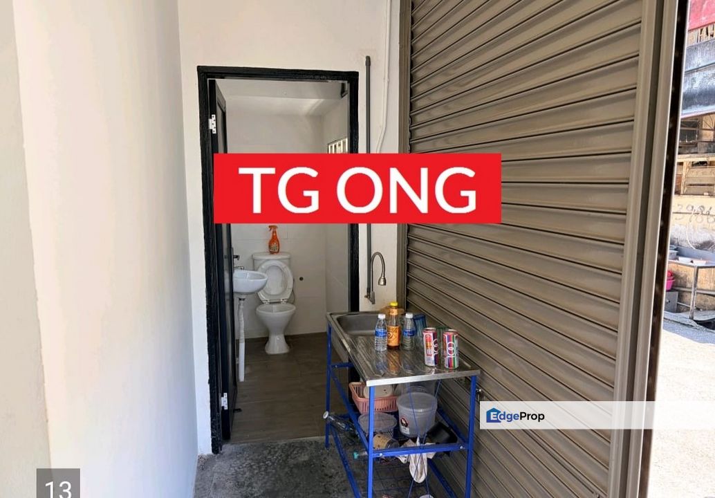 Ground Floor Facing Mainroad Desa Damai High Visibility near DIY, Penang, Bukit Minyak