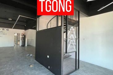 Ground Floor Karpal Singh Drive Hot Unit Facing Mainroad 