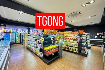 SHOP HOUSE LOT RENT AT JALAN KELAWAI FACING MAIN ROAD TOP CONDITION 