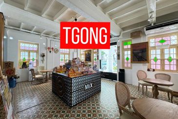 SHOP HOUSE LOT RENT AT JALAN KELAWAI FACING MAIN ROAD TOP CONDITION 