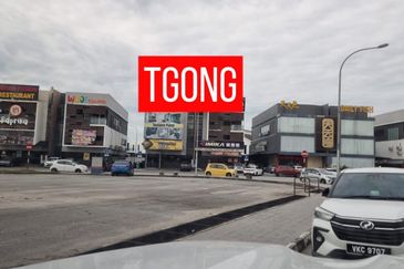 Pusat Perniagaan Alma