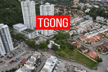 LAND SALE AT GELUGOR RESIDENTIAL DEVELOPMEN HIGH POTENTIAL LAND 2.8431 ACRE RM484/SQFT 