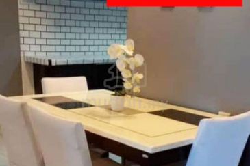 University Place (Plaza Ivory)