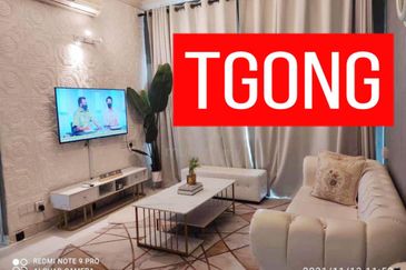 University Place (Plaza Ivory)